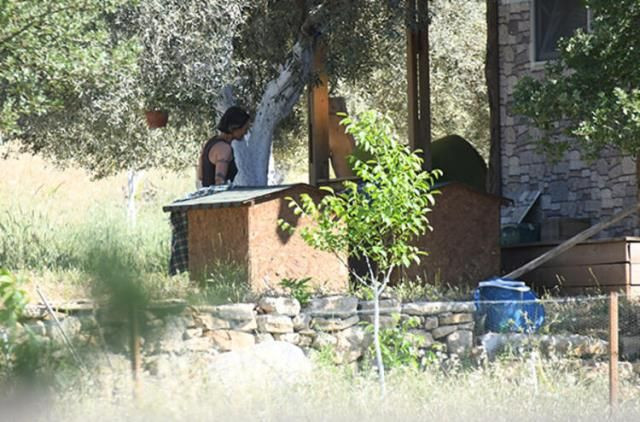 Rock grubu vardı! Özlem Tekin şimdilerde köyde çiftçi hayatı yaşıyor - Resim: 4