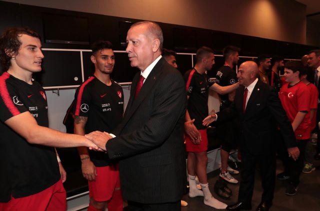 Son dakikada gelen gol Cumhurbaşkanı Erdoğan'ı sevindirdi - Resim: 0