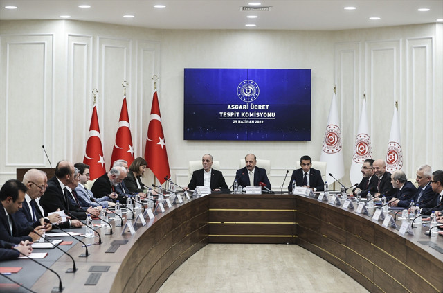 Asgari ücrete ek zam toplantısından mutabakat çıktı! Temmuz'dan itibaren geçerli olacak vergi muafiyeti sürecek - Resim: 0