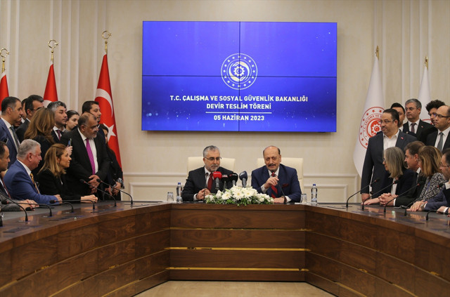 Çalışma ve Sosyal Güvenlik Bakanlığı’nda devir teslim töreni - Resim: 0