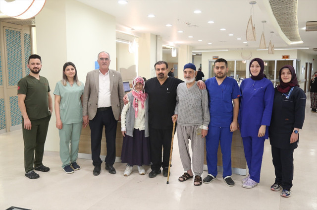 "Bir deri, bir kemik" geldiği hastanede vücuduna yayılan kanserden kurtuldu - Resim: 0