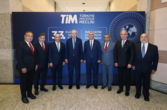 Cumhurbaşkanı Erdoğan'dan ihracatçılara müjde! Limit 5 milyar liraya çıkarıldı - Resim: 1