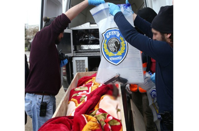 Teröristler tabuta silah sakladılar! - Resim: 4