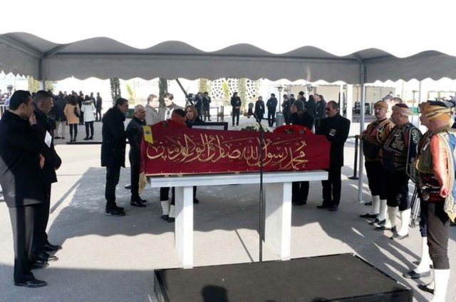 Mustafa Koç'un tabutunun sarıldığı kırmızı örtünün sırrı - Resim: 2