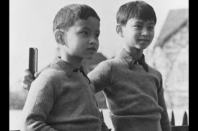 Tayland'ın düşük belli dövmeli kralı! - Resim: 4