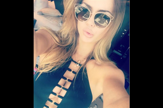 Papazın kızı Playboy'a soyundu instagram yıkıldı! - Resim: 1