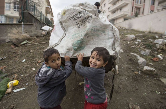 Üniversite mezunu kağıt toplayıcı - Resim: 2