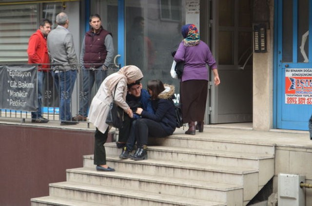 Yurtta büyüyen kızın boğazı kesildi - Resim: 1