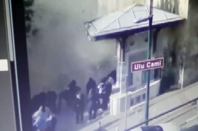 Canlı bombalı saldırısından görüntüler - Resim: 1