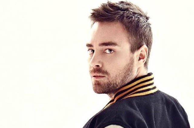 Ünlü şarkıcının sakalsız hali şaşırttı - Resim: 2