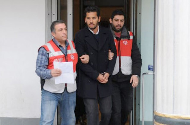 Ünlü yönetmenin oğlu Rüzgar Çetin'e bir darbe daha - Resim: 1