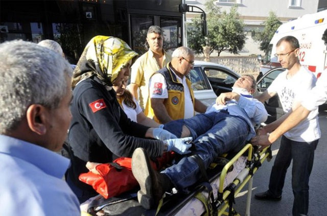 Polis Başmüfettişi kaza yaptı aklı silahlarda kaldı - Resim: 4