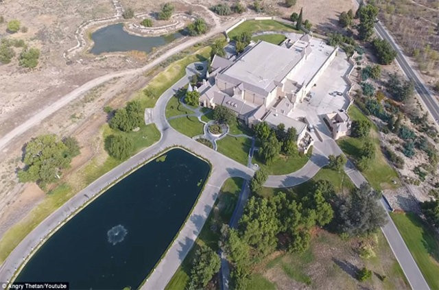 O tarikatın gizli üssü ilk kez görüntülendi kimler yok ki... - Resim: 1