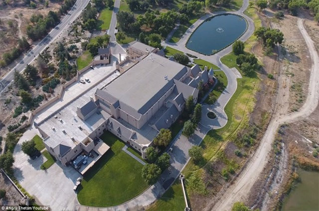 O tarikatın gizli üssü ilk kez görüntülendi kimler yok ki... - Resim: 3