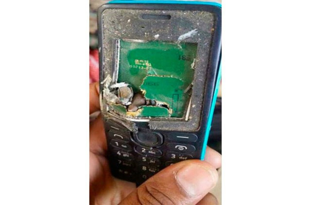 Nokia kurşunların hedefi oldu hayat kurtardı - Resim: 3