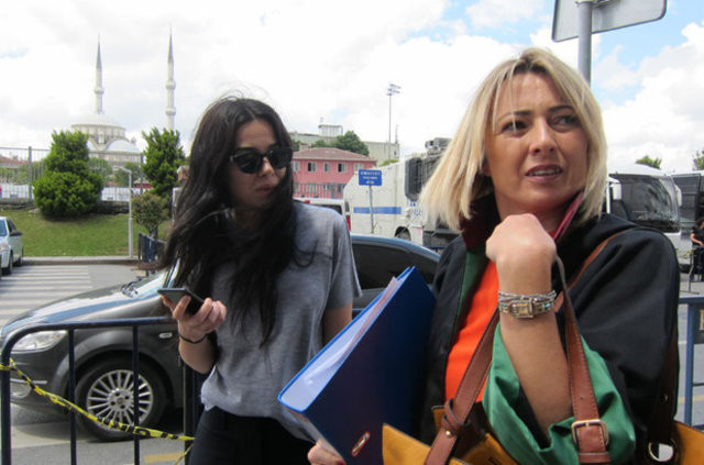 Caner - Asena davasında hakim çıldırdı: Allah ikinizden de... - Resim: 4