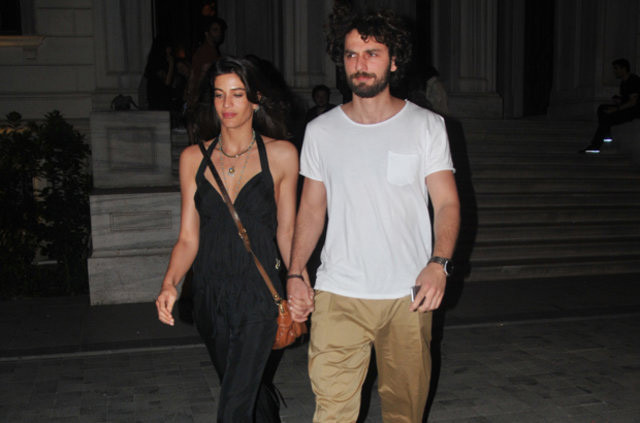 Berrak Tünüzataç'tan takipçisine ayar! - Resim: 1