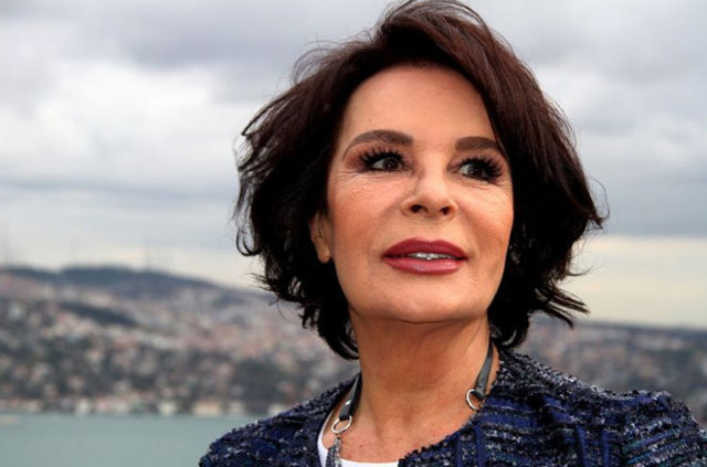 Hülya Koçyiğit'ten müjdeli haber setlere geri mi dönüyor? - Resim: 2