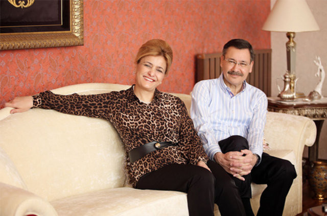 Melih Gökçek aslen nereli eşi Nevin Gökçek ve 2 oğlu ile gelini... - Resim: 2