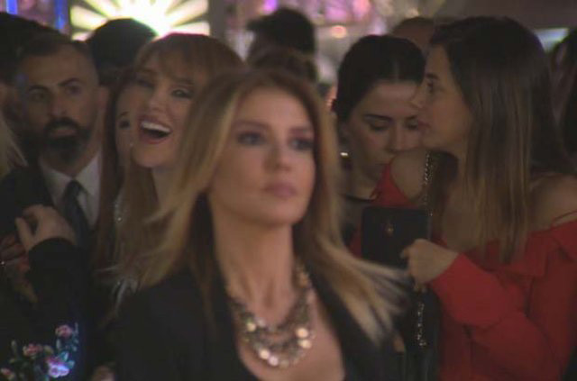 Bu sefer Gülben Ergen güldü: Resmen kırmızı biber olacak onlara - Resim: 2