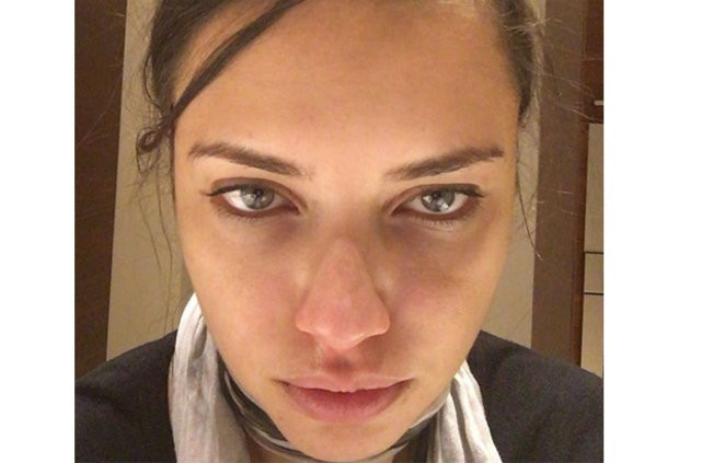 Adriana Lima tanınmaz halde! - Resim: 2