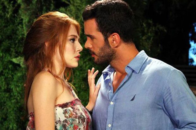 Elçin Sangu ve Barış Arduç geceyi beraber geçirdi ortalık fena karıştı - Resim: 1