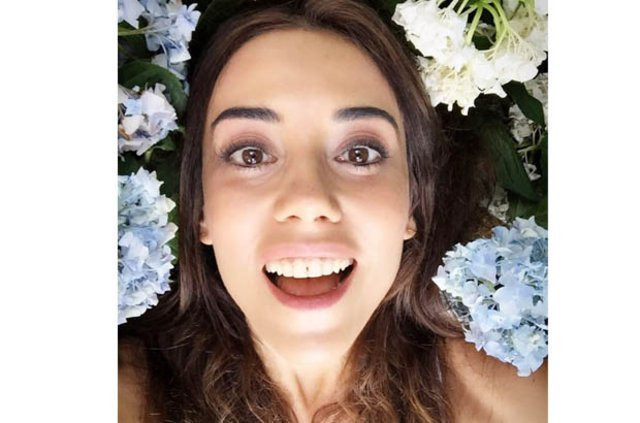 Bomba iddia! Cansu Dere rol arkadaşıyla aşk mı yaşıyor ? - Resim: 4