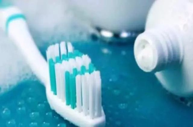 Diş fırçanızı böyle saklıyorsanız dikkat! Bakteri yuvasına dönüşebilir... - Resim: 4