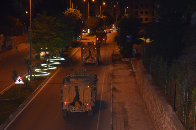 Suriye sınırına dikkat çeken askeri araç sevkiyatı - Resim: 1