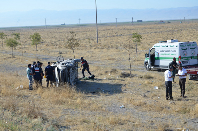 Konya'da düğün dönüşü feci kaza! 2 ölü 3 yaralı - Resim: 0
