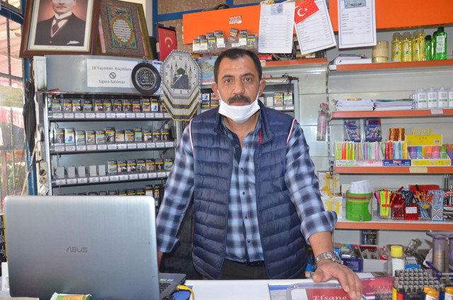 Aydın'da vatandaşın 21 bin 750 lira borcunu ödedi veresiye defterini yaktırdı - Resim: 1