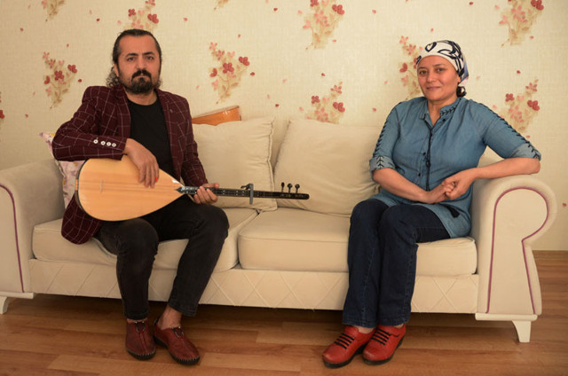 Mersin'de 2 dakikalık komşu ziyaretinde koronavirüs kaptı - Resim: 0