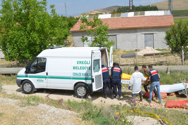 Konya'da devrilen TIR'ın sürücüsü öldü - Resim: 0