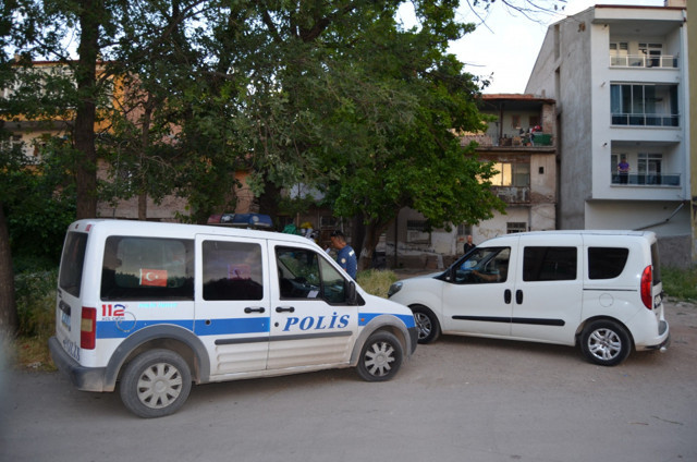 Aksaray'da 2 yaşındaki çocuk balkondan düşüp öldü - Resim: 0