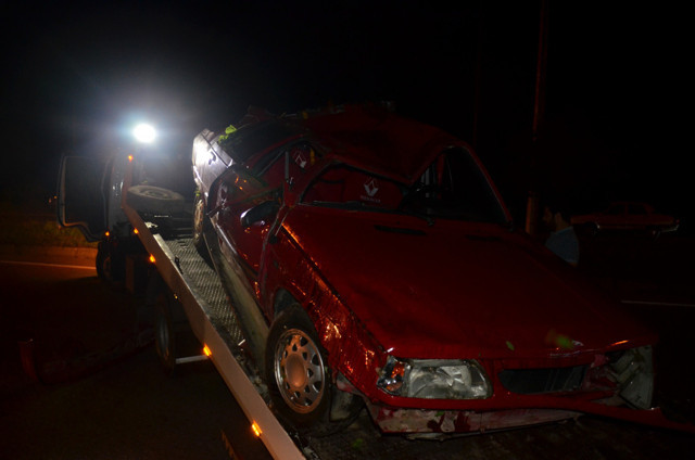 Samsun'da otomobil şarampole yuvarlandı - Resim: 1