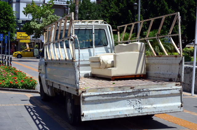 Adana'da CHP'li Başkan Zeydan Karalar'a tepki şehrimiz rezil edildi - Resim: 1
