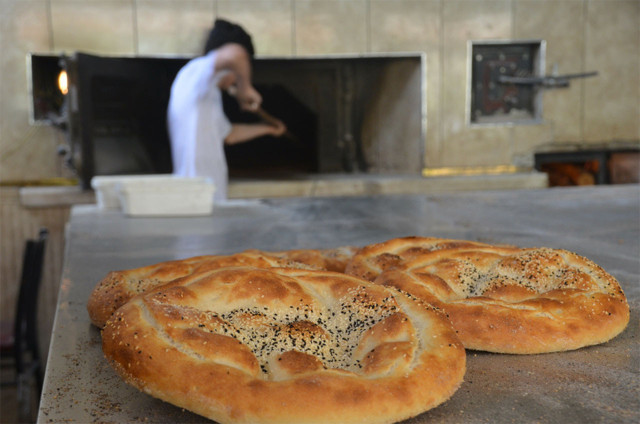 İstanbul halk ekmek Ramazan pidesi fiyatını açıkladı! Fırın pidesinin yarı fiyatına - Resim: 0