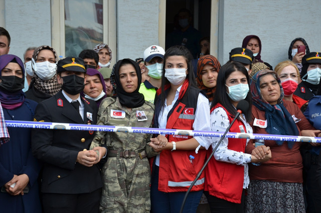 Irak şehidi Piyade Uzman Çavuş Hakan Bali'ye Adıyaman'da gözyaşlarıyla veda - Resim: 1