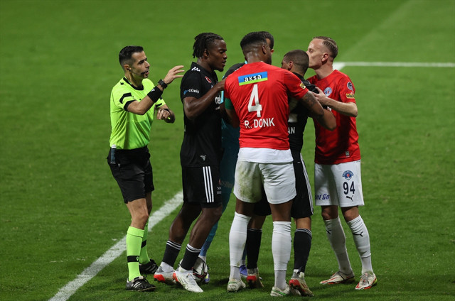 Kasımpaşa Beşiktaş maçı golleri ve geniş özeti - Resim: 0