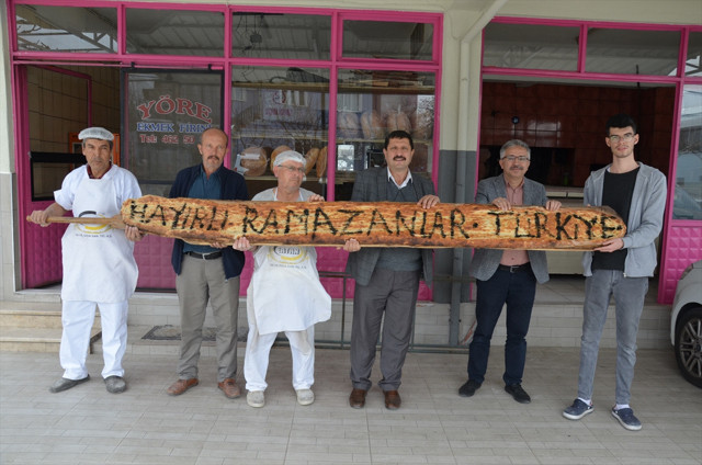 3,5 metre uzunluğunda ramazan pidesi yapıldı - Resim: 1