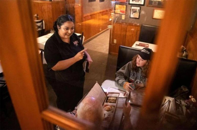 Herkes bunu konuşuyor... 13 dolarlık adisyona 53 bin TL bahşiş bıraktı! - Resim: 1