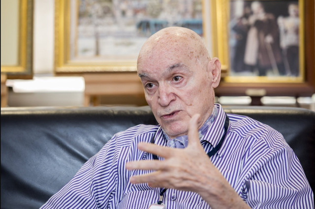 Usta gazeteci Hıncal Uluç hayatını kaybetti! Hıncal Uluç kimdir eşi ve çocukları... - Resim: 0