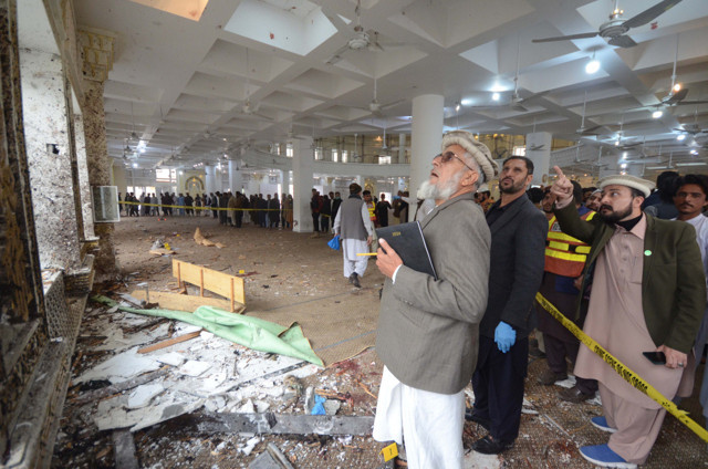 Cuma namazı sırasında intihar saldırısı! Ölü ve yaralılar var - Resim: 1