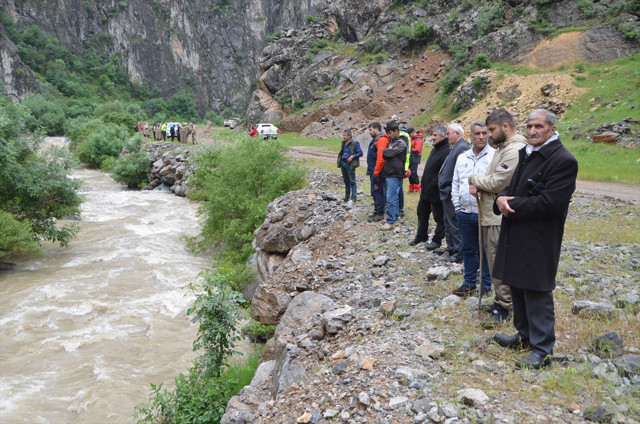 Hakkari'de ekipler derede kaybolan Neçir için seferber - Resim: 0