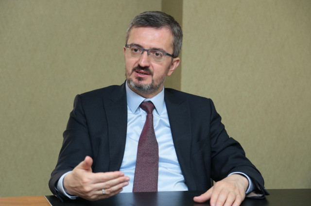 Burhanettin Duran kimdir aslen nereli? Evli ve 3 çocuk babası - Resim: 0