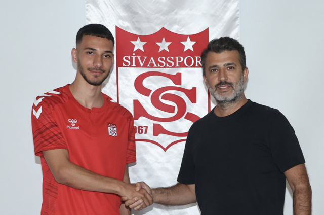 Sivasspor, 4 futbolcu ile anlaşma sağladı - Resim: 2