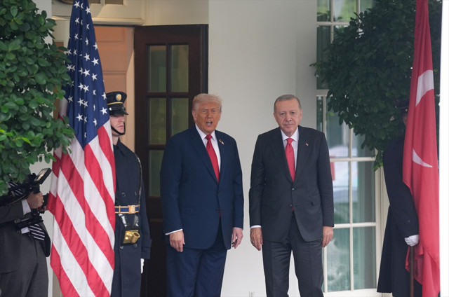 Beyaz Saray'daki kritik zirve: Trump Cumhurbaşkanı Erdoğan'ı kapıda karşıladı - Resim: 1