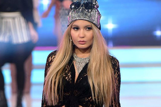 Bahar Candan yine olay oldu "Lahmacun küreği gibi" - Resim: 3