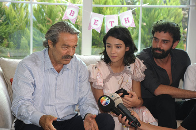 Kadir İnanır'dan Cem Yılmaz ve Şahan Gökbar'a zehir zembelek sözler - Resim: 1