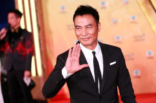 Aktör Simon Yam bir etkinlikte bıçaklı saldırıya uğradı! O anlar kameralara böyle yansıdı - Resim: 4
